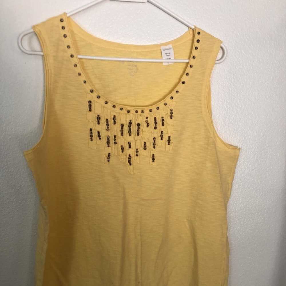 Sunny yellow Chicos tank top with brown wood button embellishments